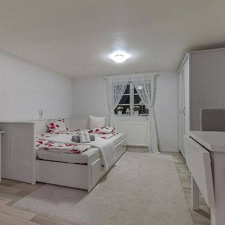 Skogsstuga I Bassholma Vila Munka-Ljungby Exterior foto