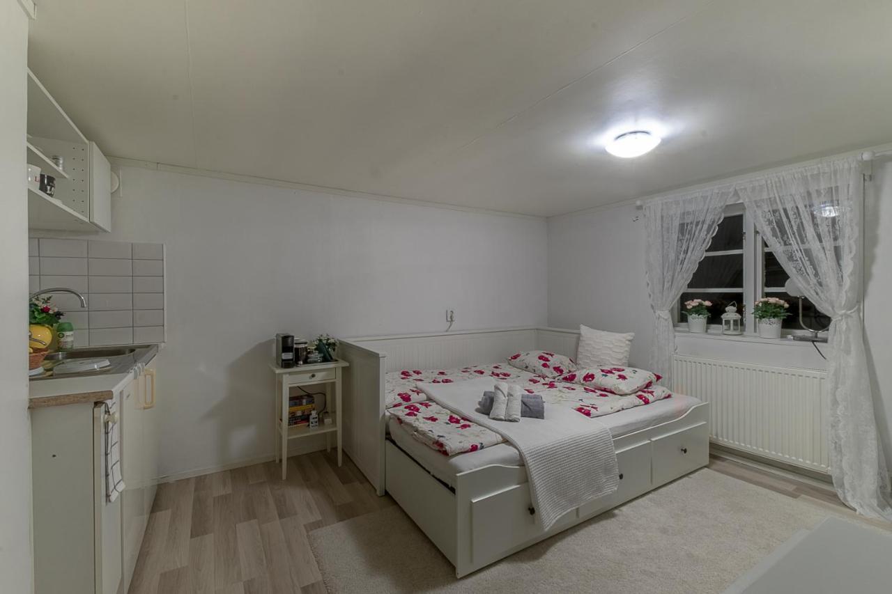 Skogsstuga I Bassholma Vila Munka-Ljungby Exterior foto